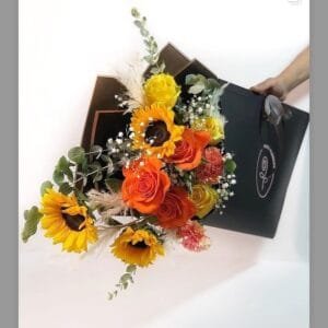 Pluto Flowers Majestic Roses