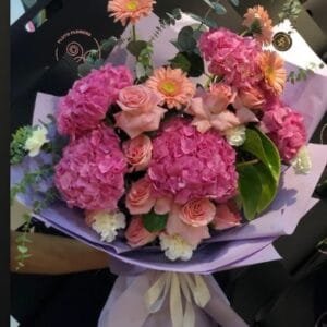 Pluto Flowers Gentle Charm