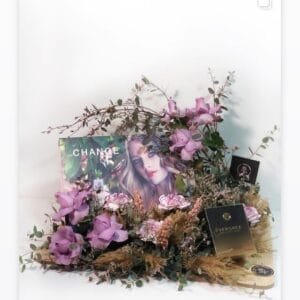 Pluto Flowers Golden Harmony