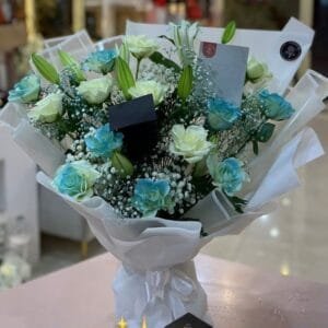 Pluto Flowers Classic Romance