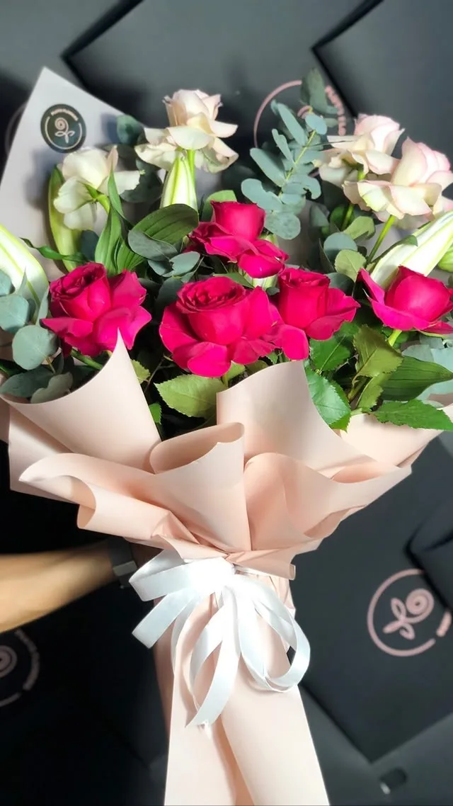 Pluto Flowers Charming Elegance